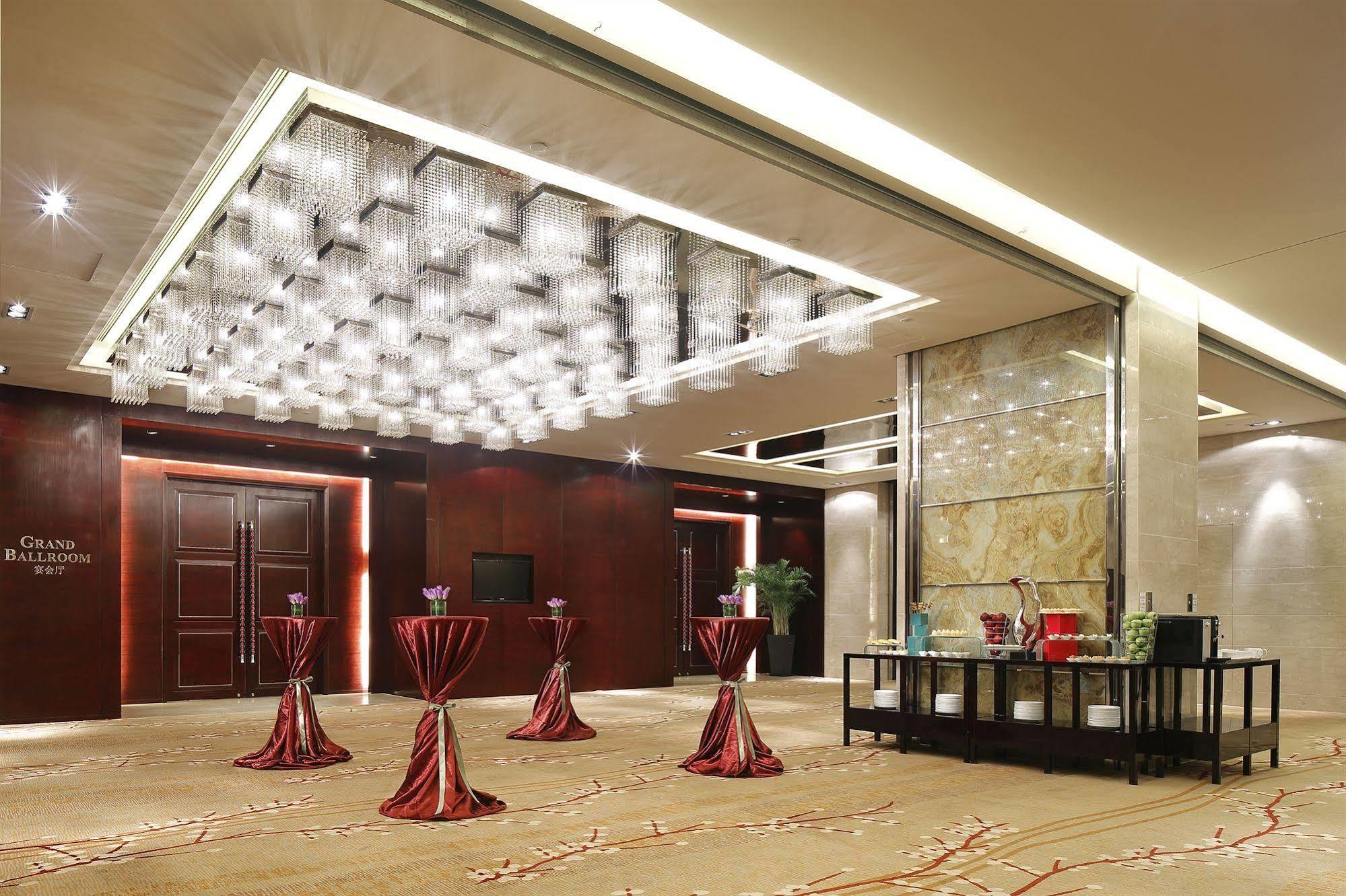 The Qube Hotel Shanghai -Close To Pudong International Airport And Disney Land Екстер'єр фото